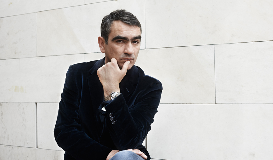 Schafhausen haut sich über die Häuser skug MUSIKKULTUR