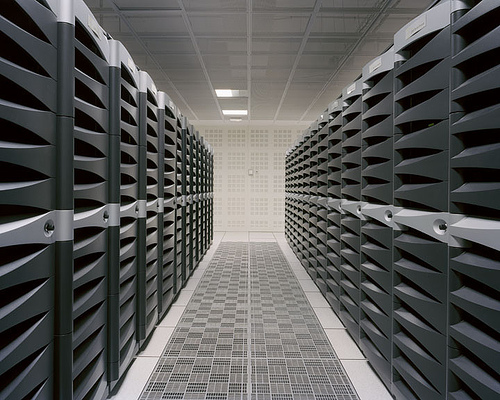 »BlueGene/L«, der weltweit größte Computer, Lawrence Livermore Laboratory (CA), USA. Größe: ca. 132.000 PCs © Simon Norfolk