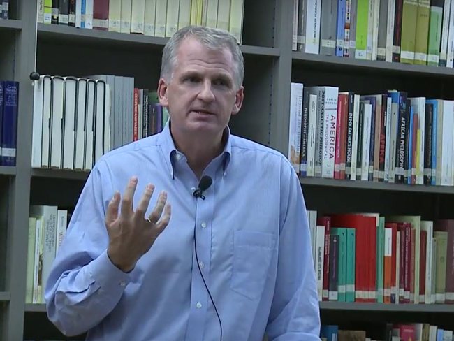 Timothy Snyder im Wiener IWM © YouTube